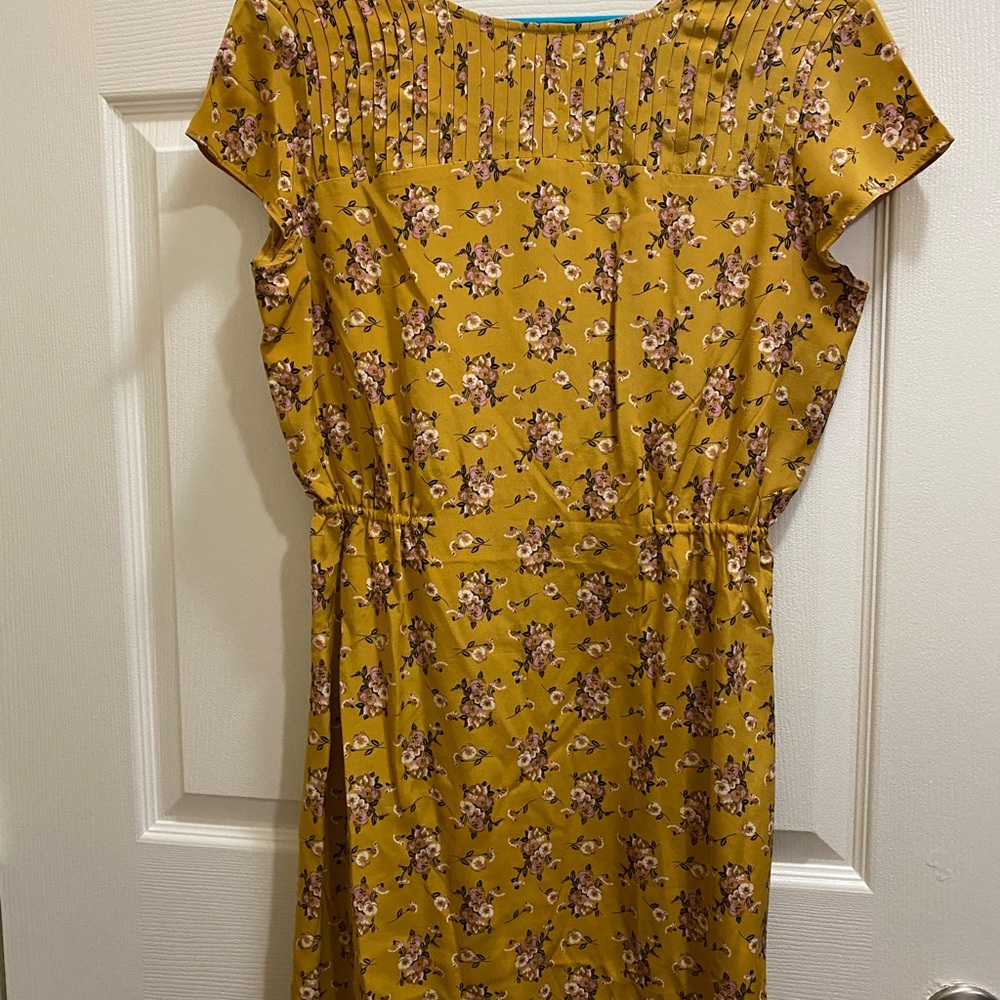 FOSSIL elastic waist floral dress